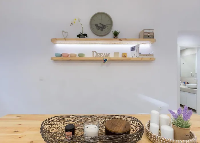 Katerlove House * 法里拉基