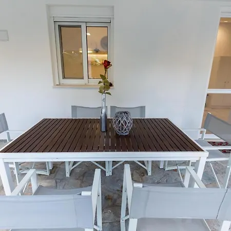 Dom wakacyjny Katerlove House